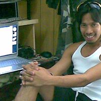 Robin Reyes Photo 36