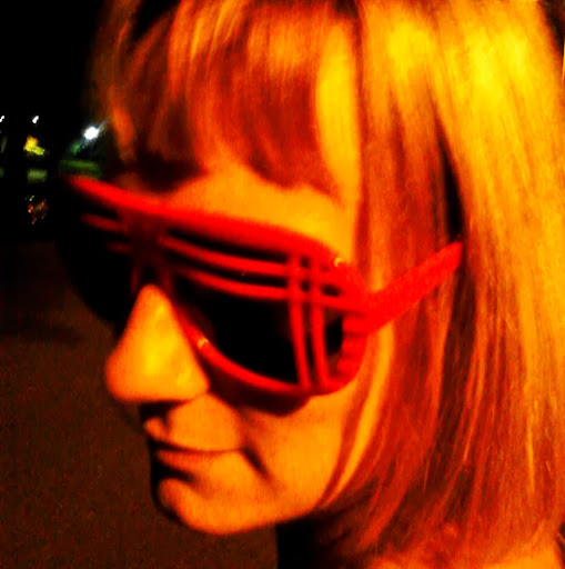 Laurie Tate Photo 22