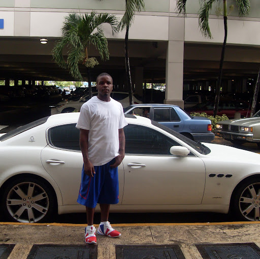 Aron Simpson Photo 3