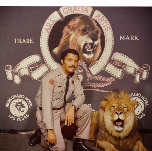 Robert Arrington Photo 27