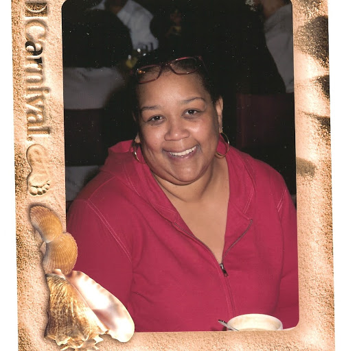 Esther Robinson Photo 18