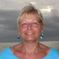 Martha Simpson Photo 27