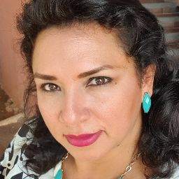 Evelyn Acevedo Photo 32
