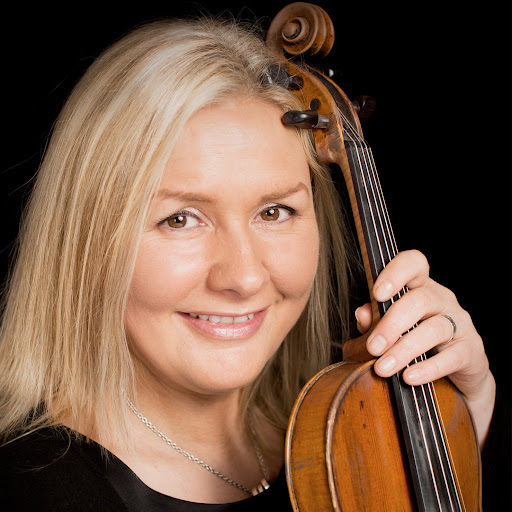 Sylvia Roberts Photo 12