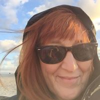 Veronica Barnes Photo 11