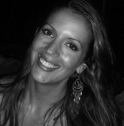 Julia Barnett Photo 16