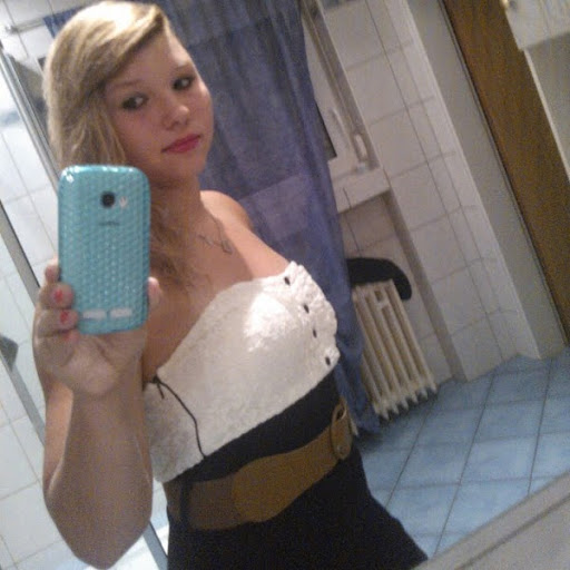 Samantha Walter Photo 11