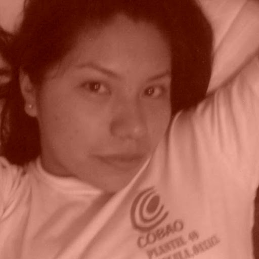 Amy Cruz Photo 9