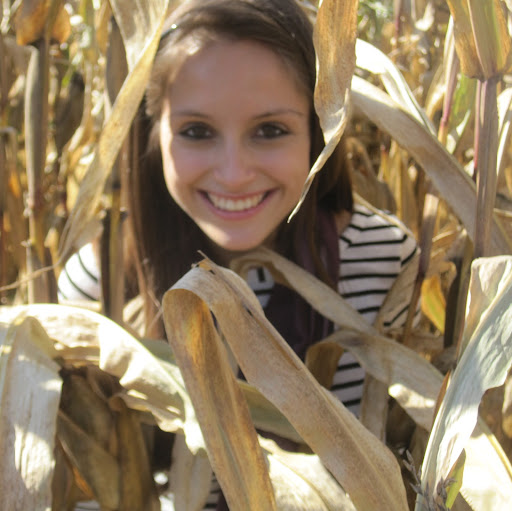 Kristen Wolfe Photo 18