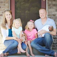 Kelly Stapleton Photo 37