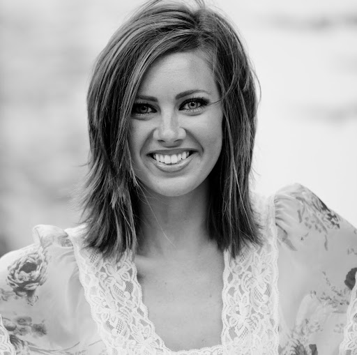 Jennifer Cook Photo 45