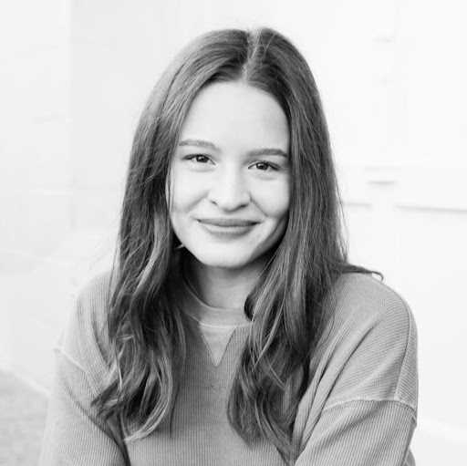Anne Farrell Photo 25