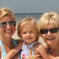 Suzanne Gay Photo 14