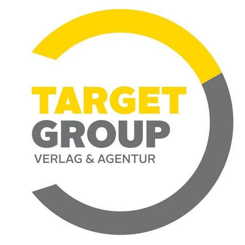 Stephanie Stamm Photo 12