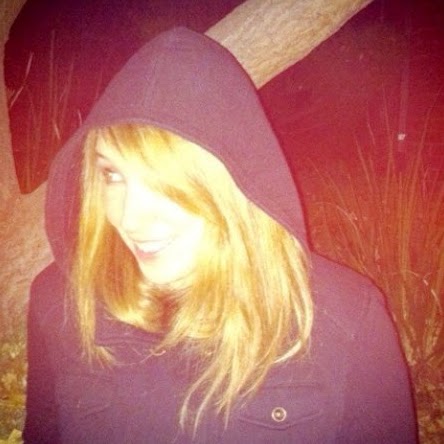 Jennifer Warner Photo 14