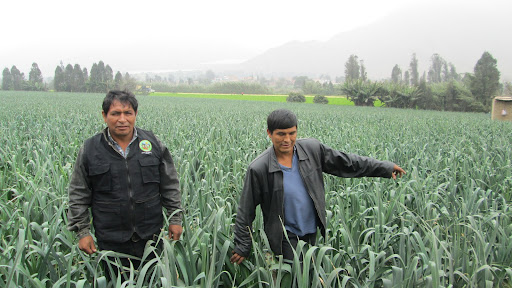 Isaac Gutierrez Photo 23