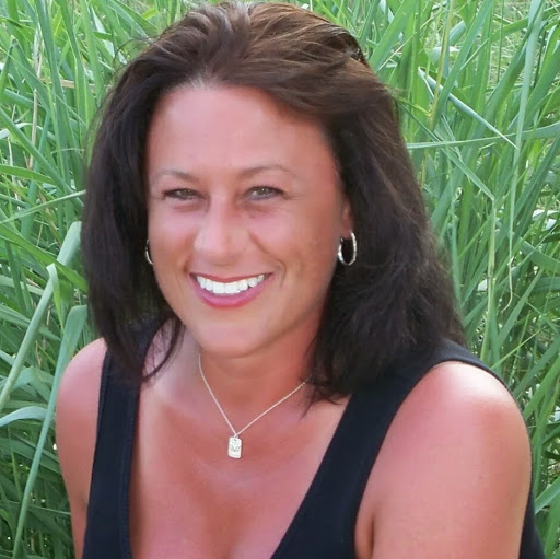 Lori Callender Photo 7