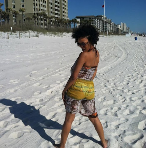 Elizabeth Pringle Photo 14