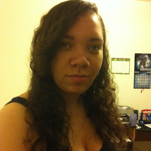 Cassandra Banks Photo 36