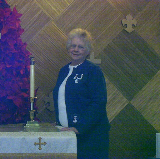 Elizabeth Horton Photo 12