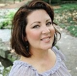 Kelly Gilbert Photo 36