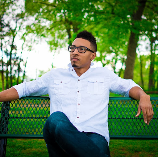 Julian Hayes Photo 15