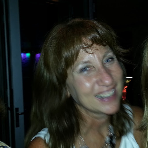 Maureen Roberts Photo 10