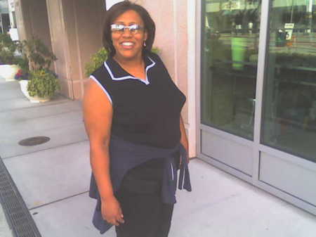 Robin Tucker Photo 29