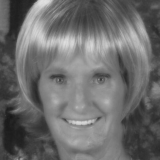 Elizabeth Arnett Photo 7