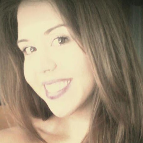 Julie Gunderson Photo 8