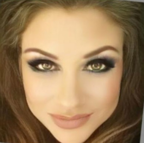 Christie Sanders Photo 2