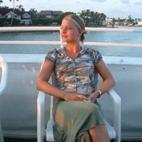 Nicole Trost Photo 10