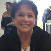 Suzanne Elliott Photo 34