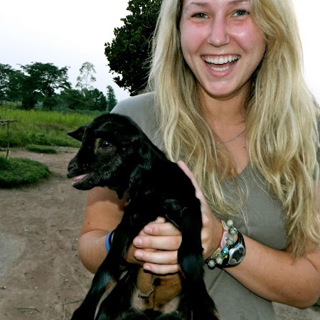 Lindsay Adams Photo 23
