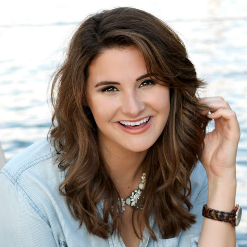 Anna Davidson Photo 8