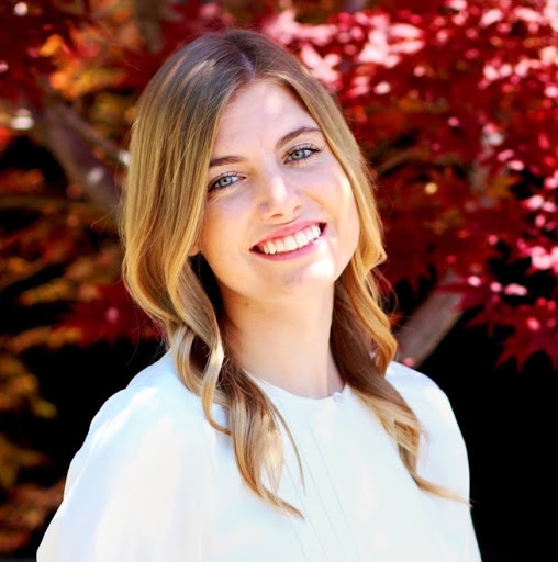 Stephanie Snow Photo 14