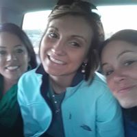 Stephanie Hinds Photo 35