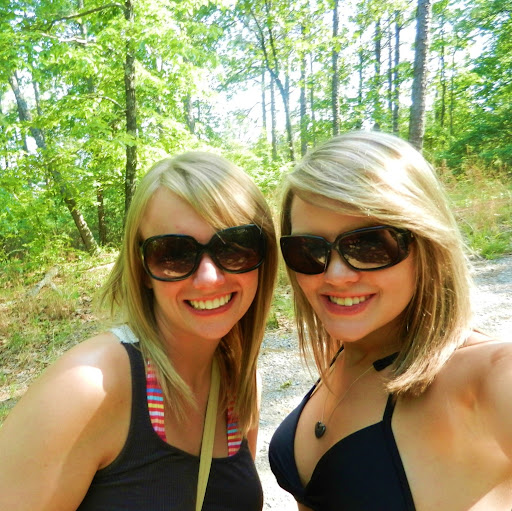 Rebecca Tucker Photo 40