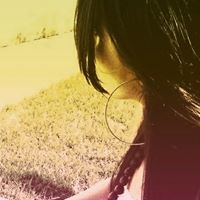 Ursula Fernandes Photo 4