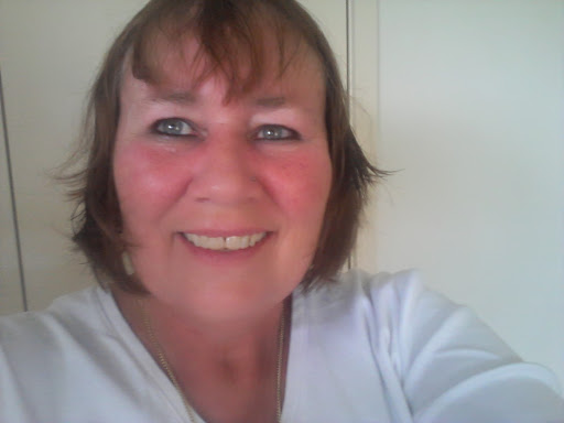 Carolyn Gordon Photo 28