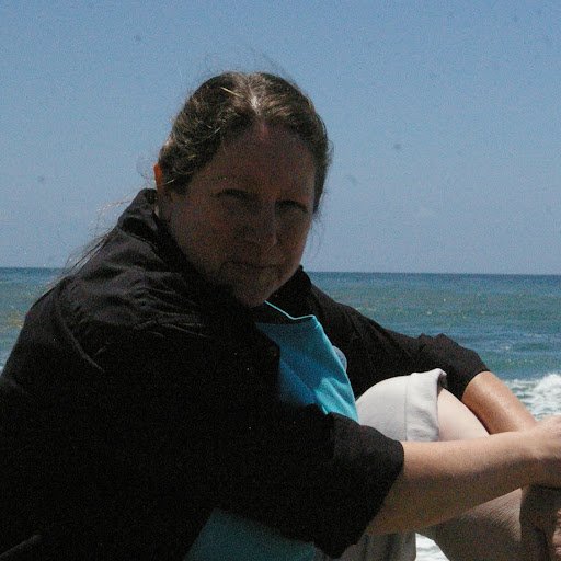 Stephanie Singleton Photo 13