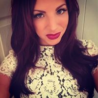 Sarah Louise Photo 9