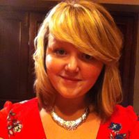 Hannah Bacon Photo 30