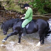 Julia Pryor Photo 12