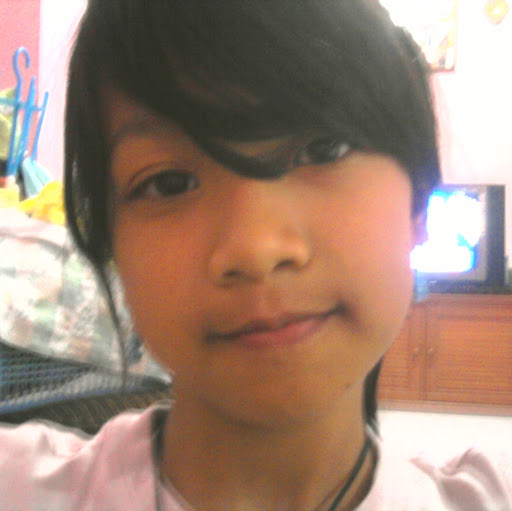 Michele Valencia Photo 23