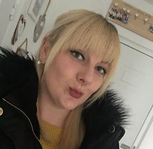 Katie Stapleton Photo 14