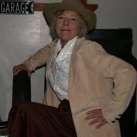 Deborah Hussey Photo 8