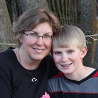 Lisa Fairchild Photo 14