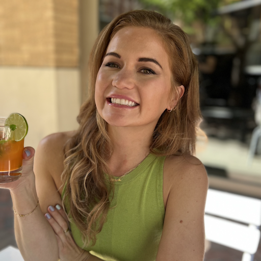 Bridgette Hall Photo 31