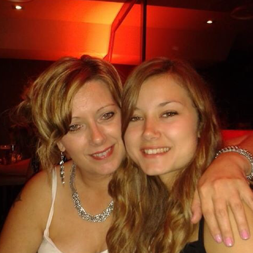 Sally Sutton Photo 2